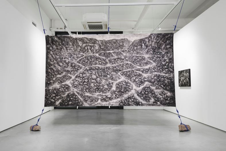 마리얀토 Ojo Adigang Adigung Adiguna, 2021, 캔버스에 Charcoal, 200×300cm.jpg