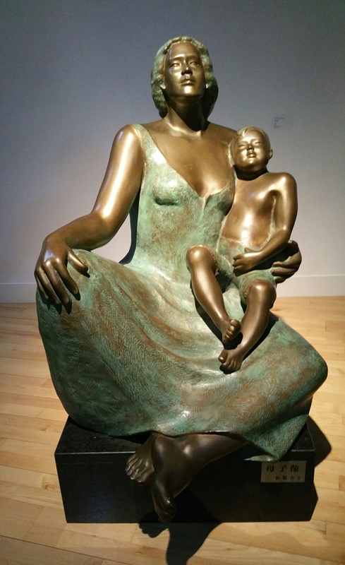 박양선 <모자상>, 2005, 브론즈, 100x100x130cm