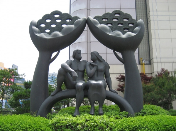 문옥자 &lt;언약&gt;, 1993, 광주 신세계백화점 앞