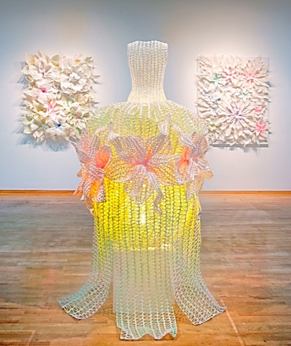 윤종호, &lt;껍데기들&gt;, 2013, 우레탄폼에 아크릴 채색, 127x139x205cm